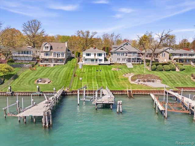 1265 River Road, Saint Clair, MI 48079