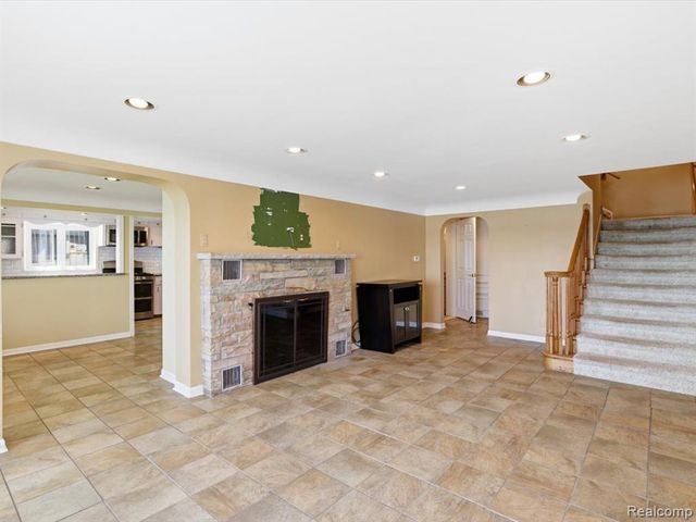 1265 River Road, Saint Clair, MI 48079