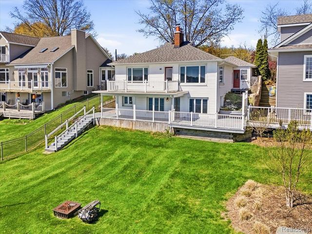 1265 River Road, Saint Clair, MI 48079