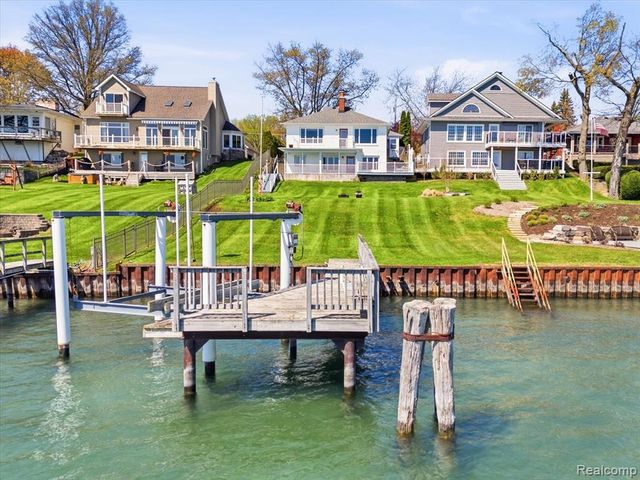 1265 River Road, Saint Clair, MI 48079