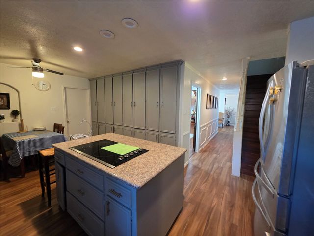 10727 Kitty Brook Drive, Houston, TX 77071