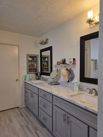 10727 Kitty Brook Drive, Houston, TX 77071