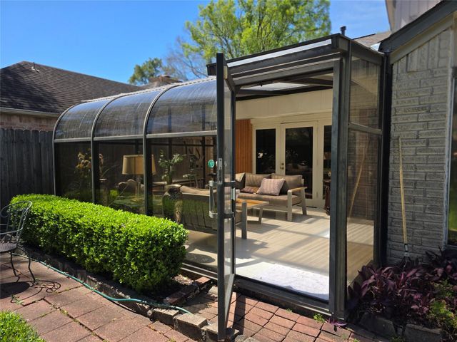 10727 Kitty Brook Drive, Houston, TX 77071