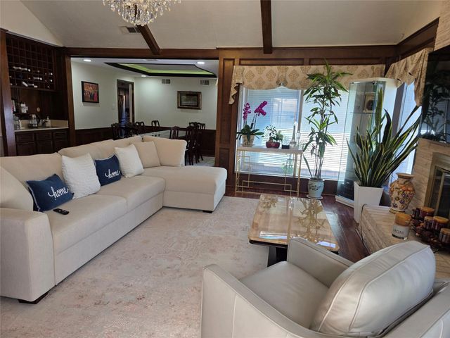 10727 Kitty Brook Drive, Houston, TX 77071