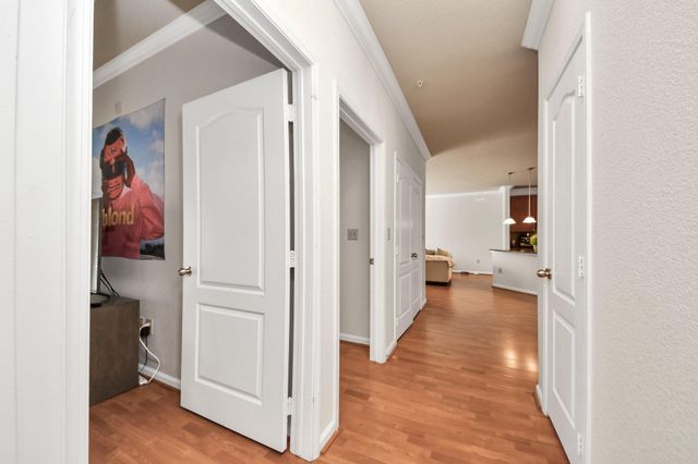 1711 Old Spanish Trail 324, Houston, TX 77054