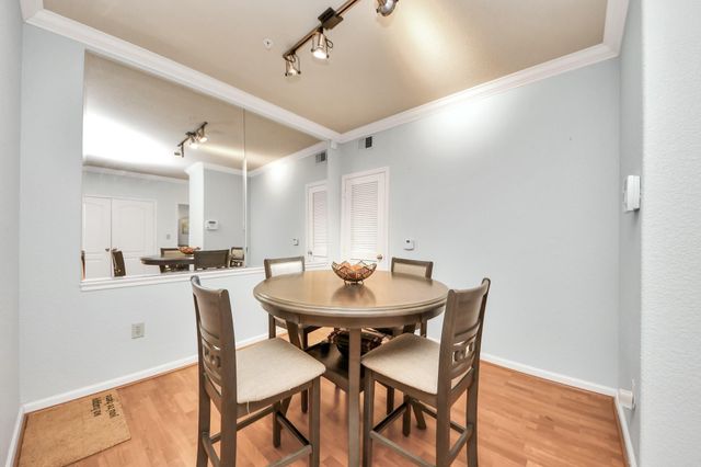 1711 Old Spanish Trail 324, Houston, TX 77054