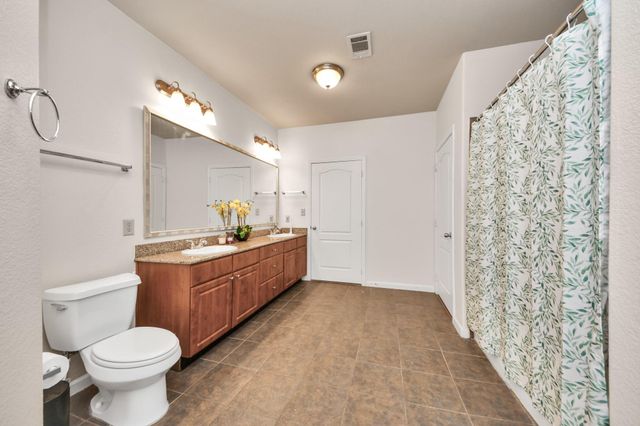 1711 Old Spanish Trail 324, Houston, TX 77054