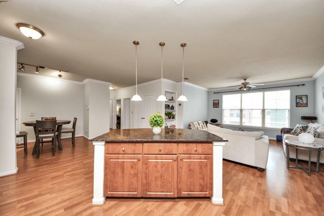 1711 Old Spanish Trail 324, Houston, TX 77054