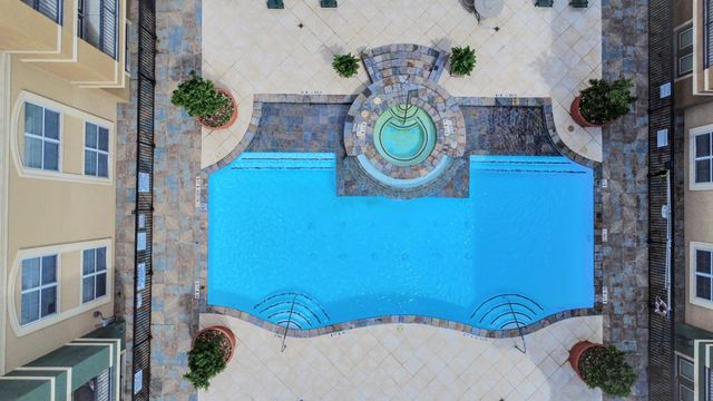 1711 Old Spanish Trail 324, Houston, TX 77054