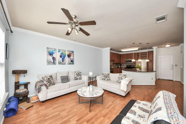 1711 Old Spanish Trail 324, Houston, TX 77054