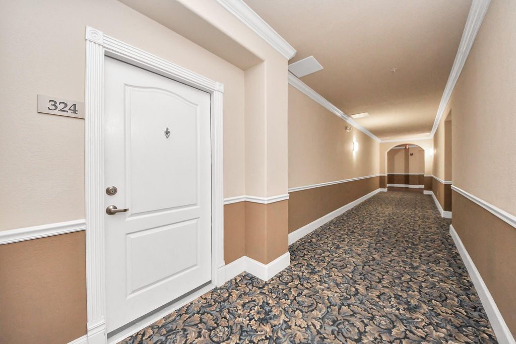 1711 Old Spanish Trail 324, Houston, TX 77054