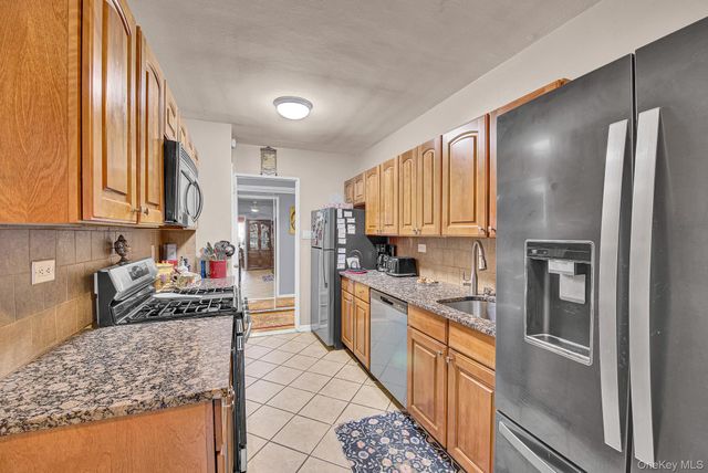 211-10 18th Avenue 1J, Bayside, NY 11360
