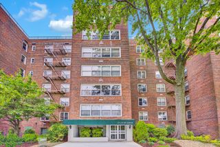 211-10 18th Avenue 1J, Bayside, NY 11360