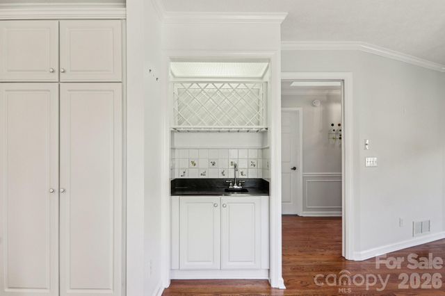 205 Wild Oak Lane, Hendersonville, NC 28791