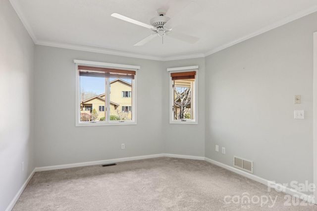 205 Wild Oak Lane, Hendersonville, NC 28791