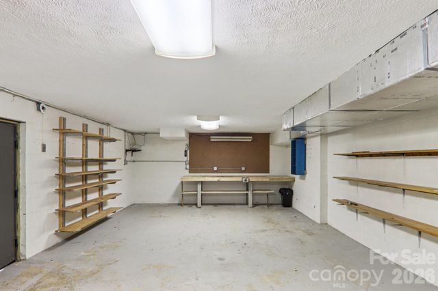 205 Wild Oak Lane, Hendersonville, NC 28791