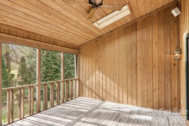 205 Wild Oak Lane, Hendersonville, NC 28791