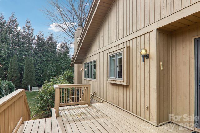 205 Wild Oak Lane, Hendersonville, NC 28791