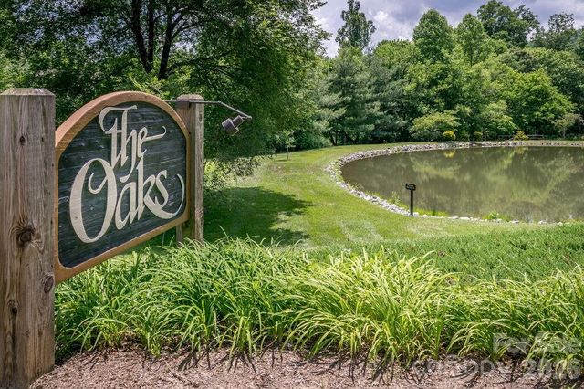 205 Wild Oak Lane, Hendersonville, NC 28791