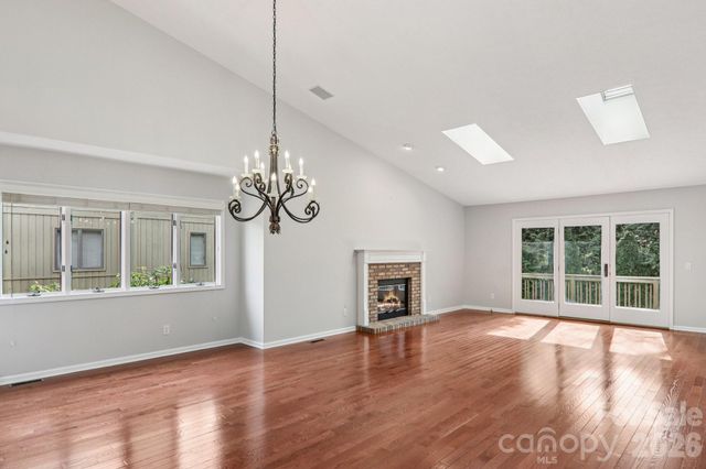 205 Wild Oak Lane, Hendersonville, NC 28791