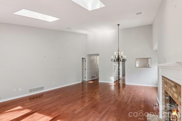 205 Wild Oak Lane, Hendersonville, NC 28791