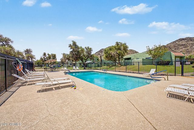 803 E COCHISE Drive, Phoenix, AZ 85020