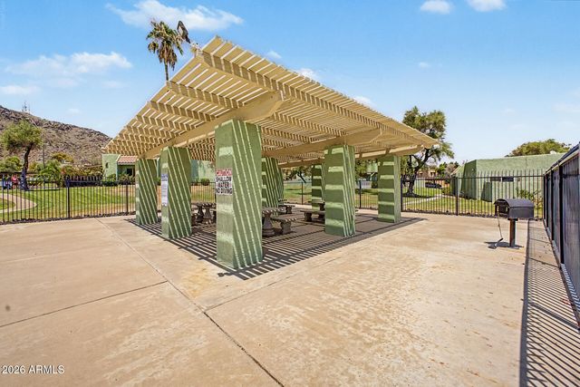 803 E COCHISE Drive, Phoenix, AZ 85020