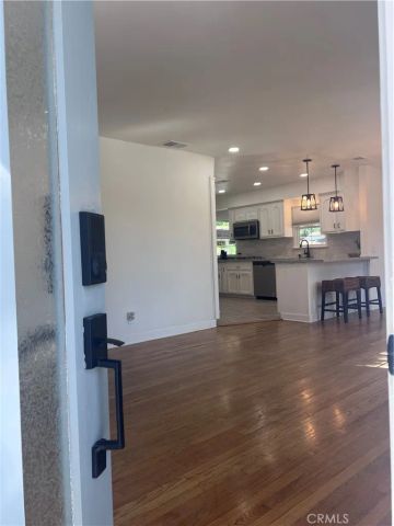 1735 Los Robles Drive, Bakersfield, CA 93306