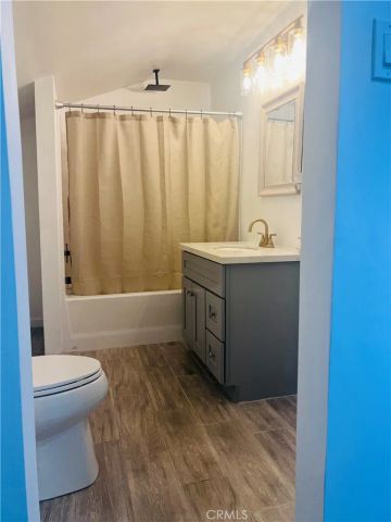 1735 Los Robles Drive, Bakersfield, CA 93306