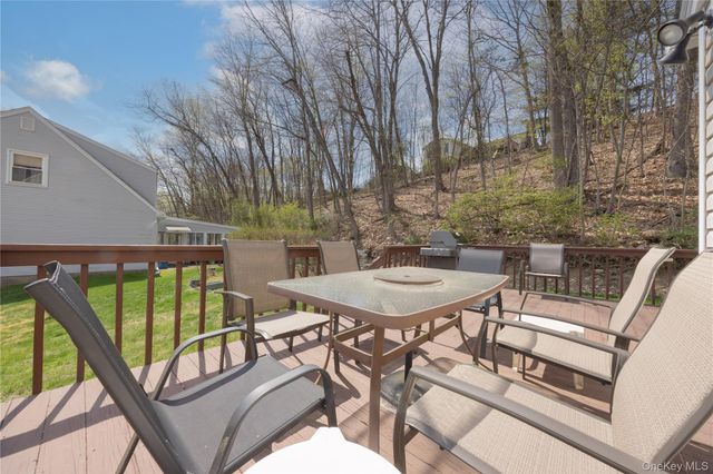 40 Graney Court, Pearl River, NY 10965