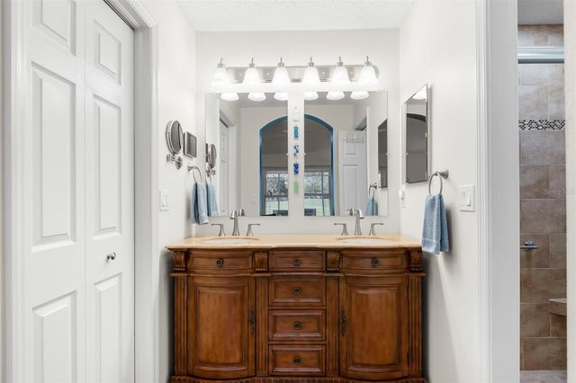 1154 CORINTH GREENS DRIVE, Sun City Center, FL 33573