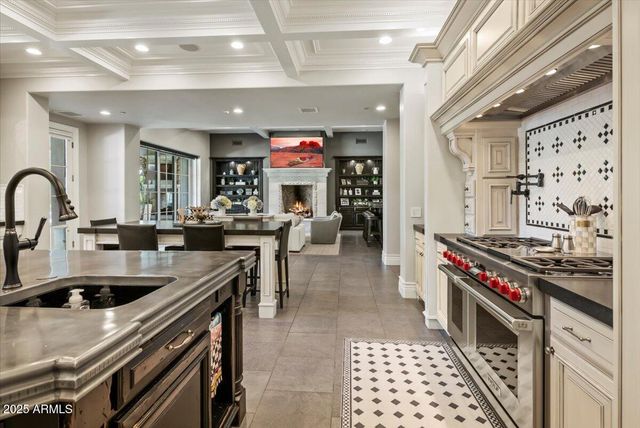 2205 E COLTER Street, Phoenix, AZ 85016