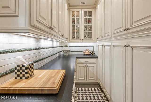 2205 E COLTER Street, Phoenix, AZ 85016