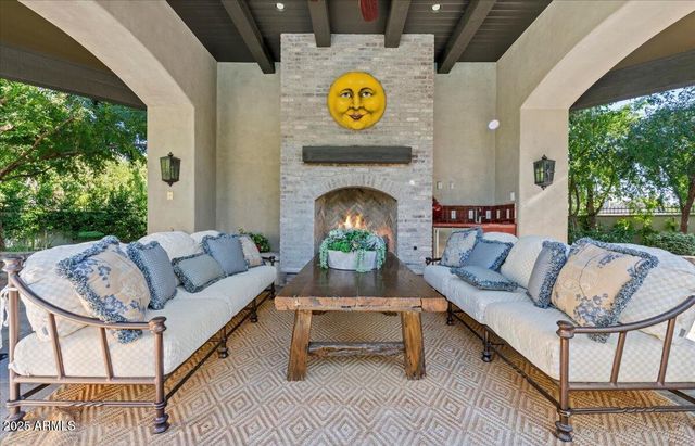 2205 E COLTER Street, Phoenix, AZ 85016