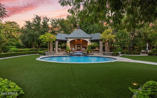 2205 E COLTER Street, Phoenix, AZ 85016