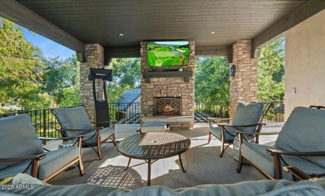 2205 E COLTER Street, Phoenix, AZ 85016