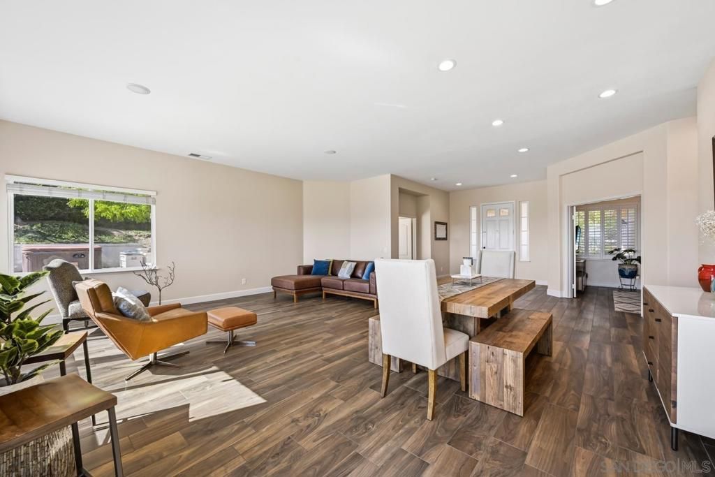 Image 12 of property listing at 2167 Collomia Ct., Alpine, CA 91901