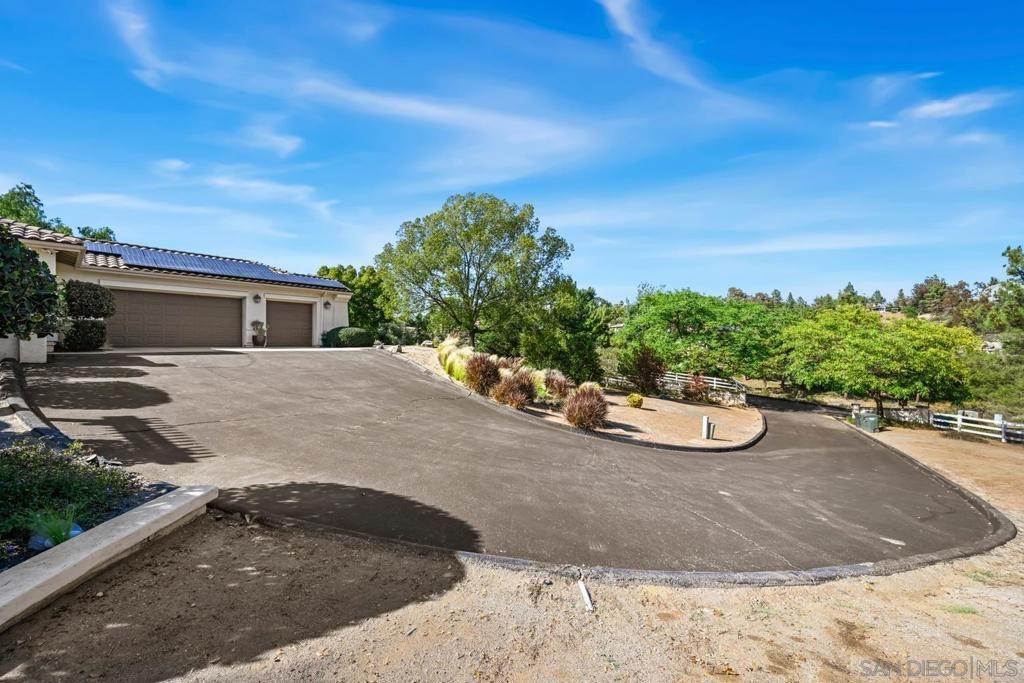 Image 35 of property listing at 2167 Collomia Ct., Alpine, CA 91901