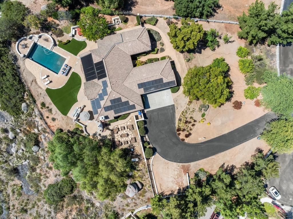 Image 36 of property listing at 2167 Collomia Ct., Alpine, CA 91901