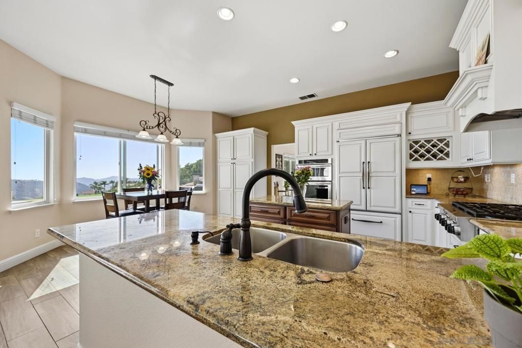 Image 6 of property listing at 2167 Collomia Ct., Alpine, CA 91901