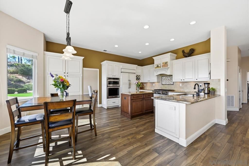 Image 7 of property listing at 2167 Collomia Ct., Alpine, CA 91901