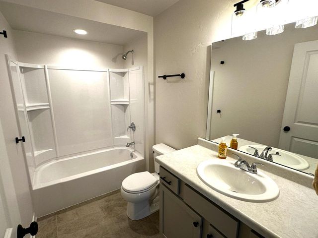 923 Sully WAY, Sheboygan Falls, WI 53085