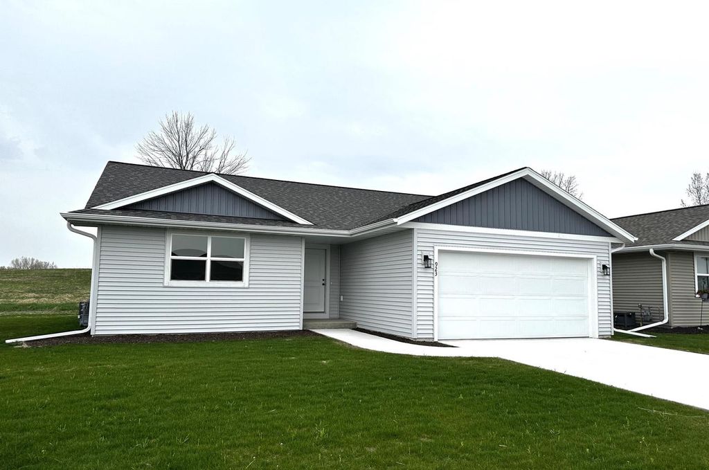 923 Sully WAY, Sheboygan Falls, WI 53085