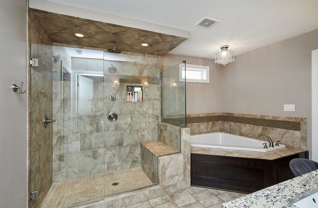 1388 S Sugar Creek Court, West Des Moines, IA 50266