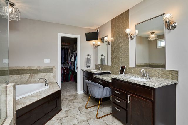 1388 S Sugar Creek Court, West Des Moines, IA 50266