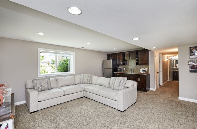 1388 S Sugar Creek Court, West Des Moines, IA 50266