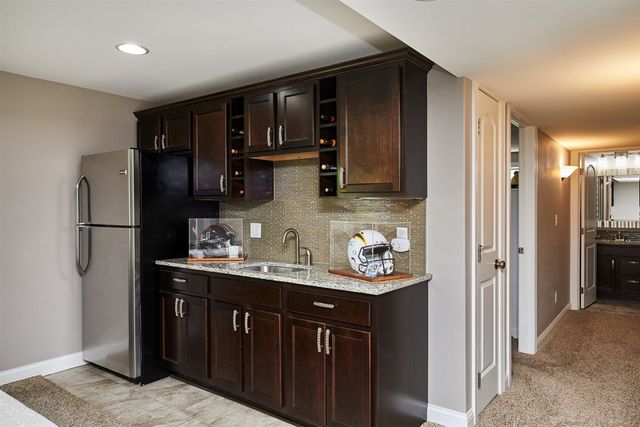 1388 S Sugar Creek Court, West Des Moines, IA 50266