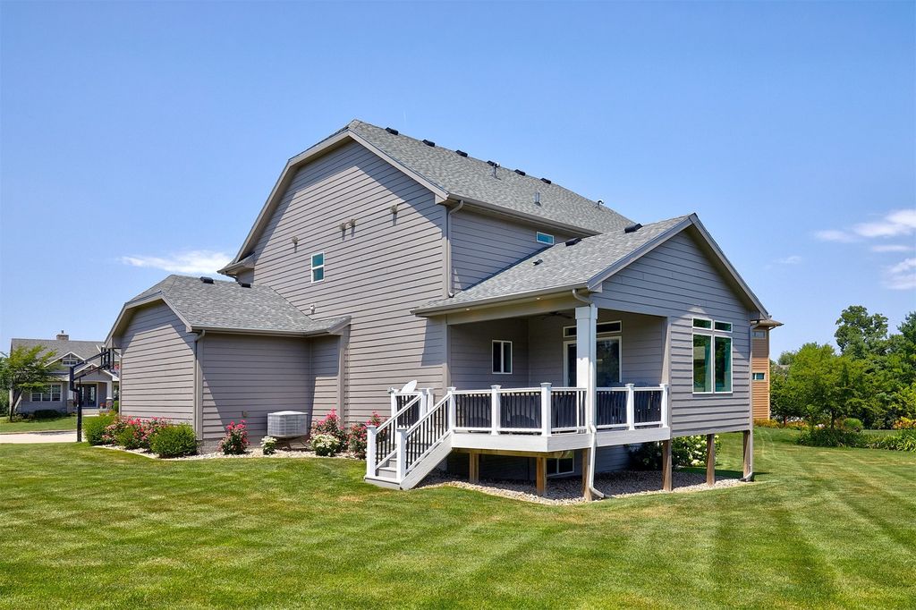 1388 S Sugar Creek Court, West Des Moines, IA 50266