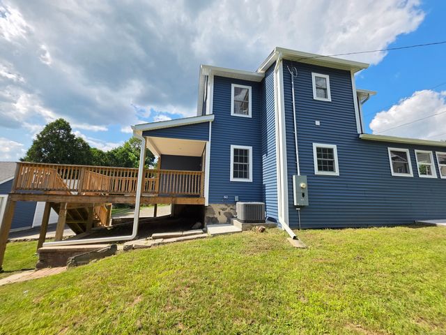 62 Davis Street, Danbury, CT 06810