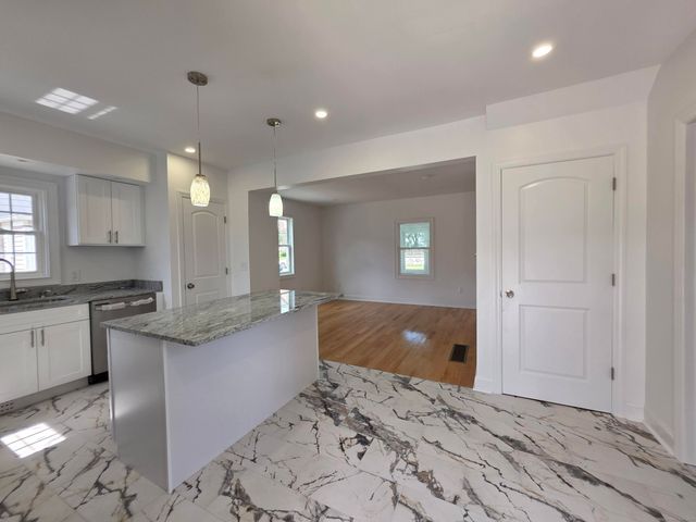 62 Davis Street, Danbury, CT 06810